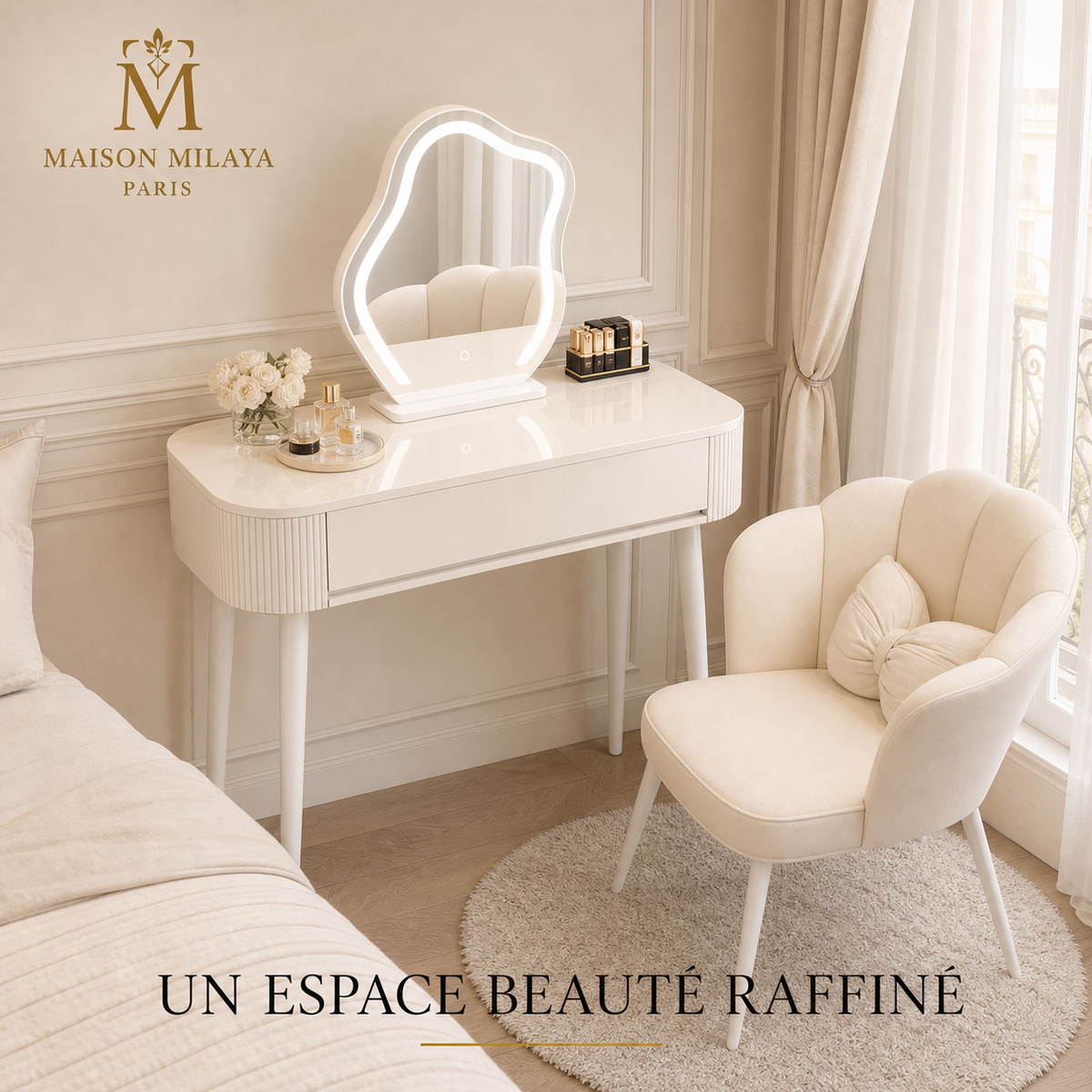 Coiffeuse compacte avec miroir LED dans une chambre élégante – Maison Milaya Paris
