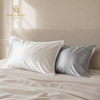 Lot personnalisé de deux taies d’oreiller en soie de mûrier, blanc et gris perle – Maison Milaya