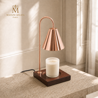 Lampe chauffe-bougie minimaliste or rosé, base noyer – Maison Milaya Paris